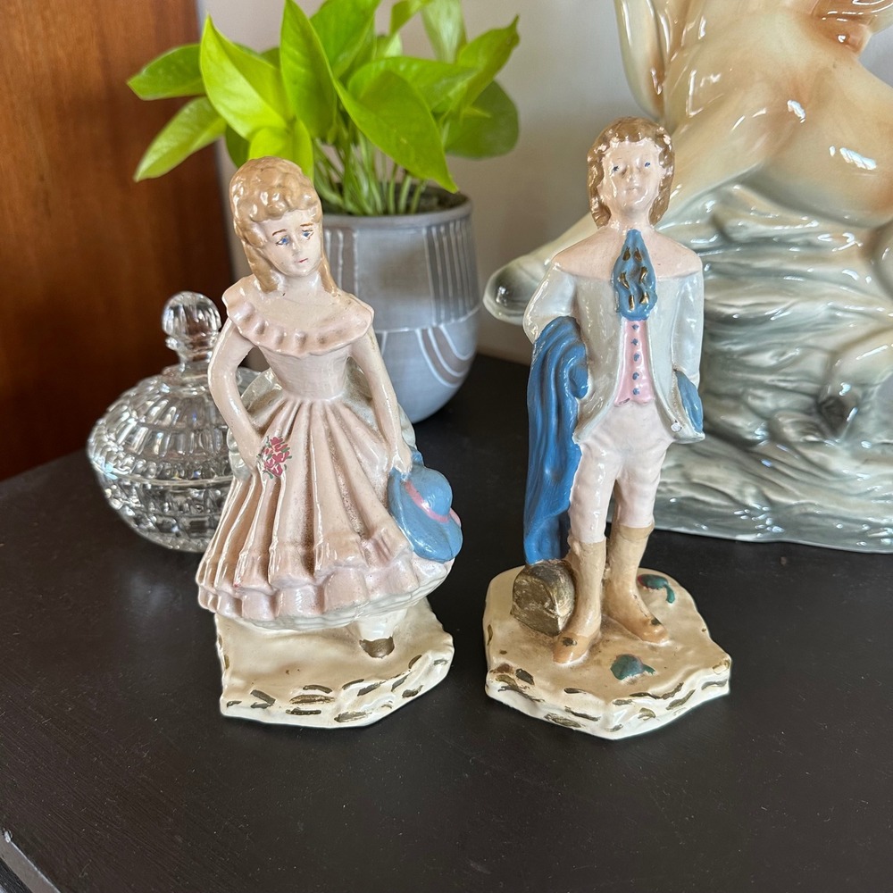 Vintage Porcelain Colonial Victorian Pair Man Woman Chalkware Figurines Set